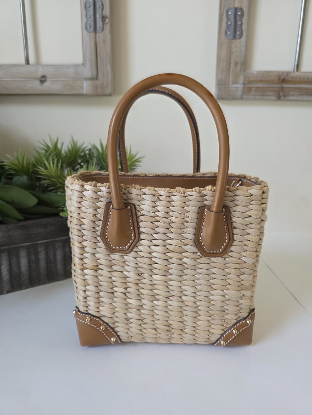 Michael Kors Malibu Straw Crossbody Tote Palm Leaf Embroidery + MK Wristlet - Picture 6 of 15